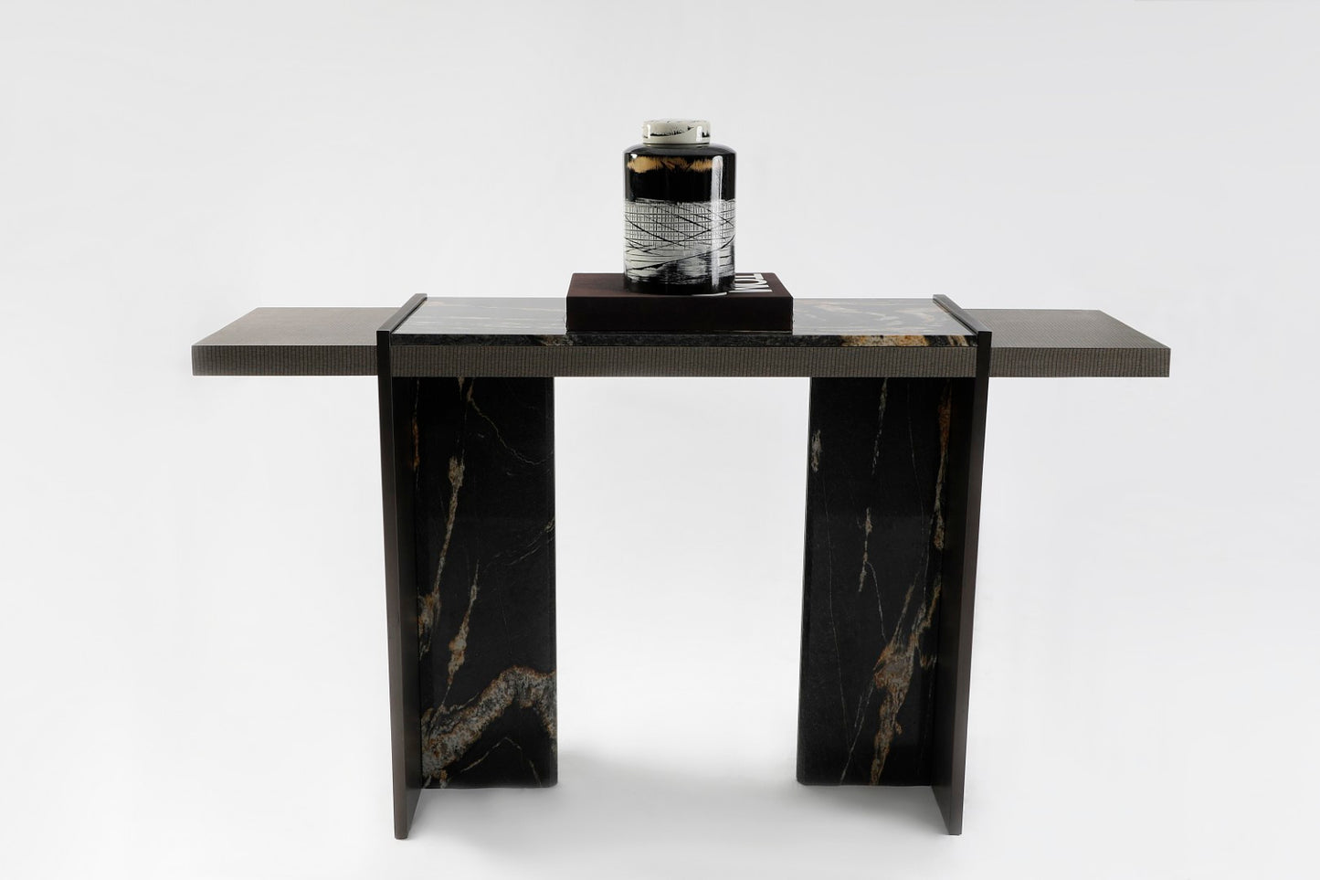 LYRA CONSOLE